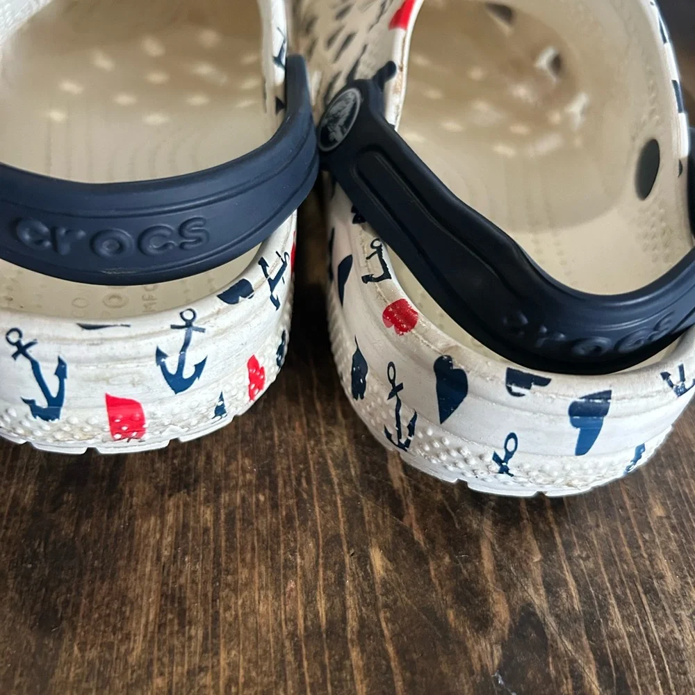 Crocs Classic White Anchor & Hearts Print Clogs US Size C 13‎ Unisex Children